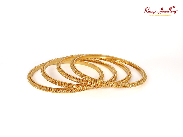 Four pieces Bangles